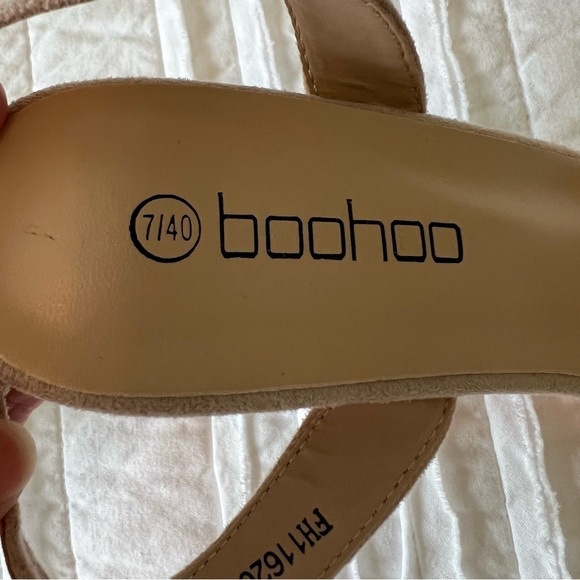 Champagne pink heels by Boohoo. Heel 4.25 in. Size 40 EU / 9.5 US - Picture 5 of 9